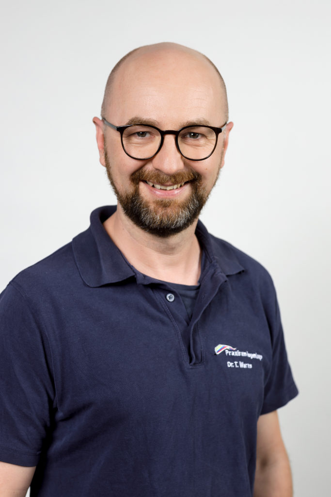 Dr. Tomasz Warns