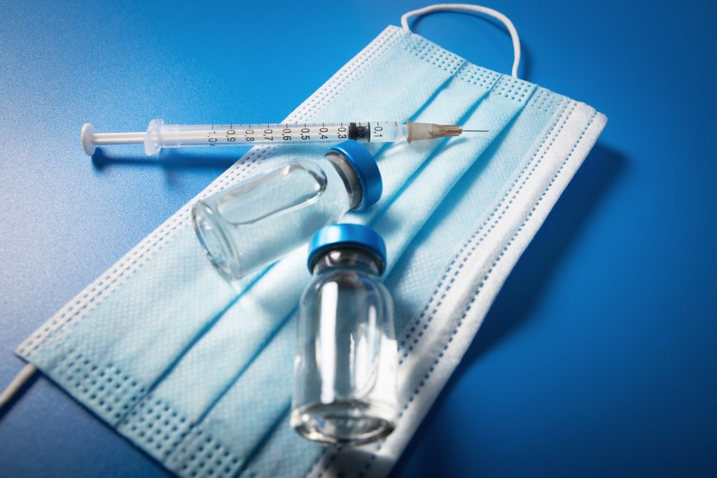 vaccination, syringe, mask-6576827.jpg